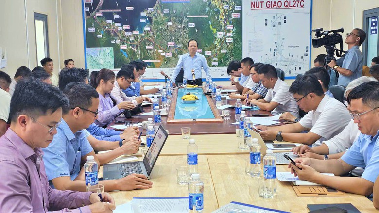 Quyết tâm cao nhất đưa 2 cao tốc qua Khánh Hòa, Phú Yên cán đích sớm- Ảnh 1. Quyết tâm cao nhất đưa 2 cao tốc qua Khánh Hòa, Phú Yên cán đích sớm- Ảnh 1.