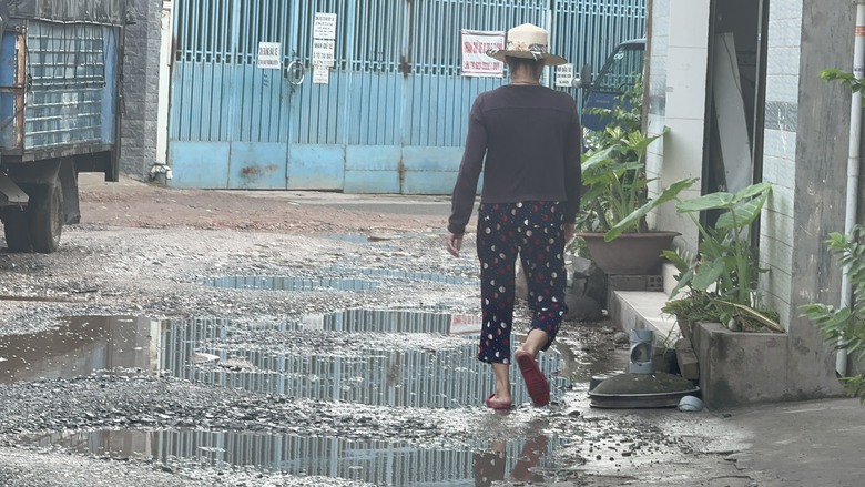 Đồng Nai: Xe tải cày nát hai tuyến đường nội đô- Ảnh 2. Đồng Nai: Xe tải cày nát hai tuyến đường nội đô- Ảnh 2.
