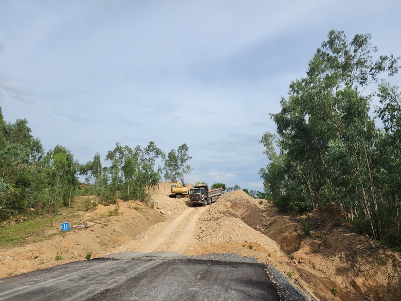 Xử l&yacute; tr&aacute;ch nhiệm nếu tiếp tục chậm mặt bằng dự &aacute;n QL12A qua Quảng B&igrave;nh- Ảnh 3.