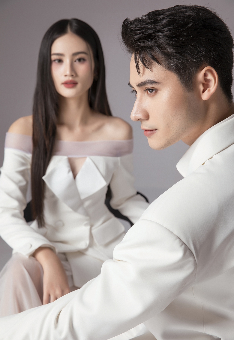 Đọ nhan sắc, v&oacute;c d&aacute;ng của nam vương v&agrave; Hoa hậu Thế giới Việt Nam khi đứng chung khung h&igrave;nh- Ảnh 8.