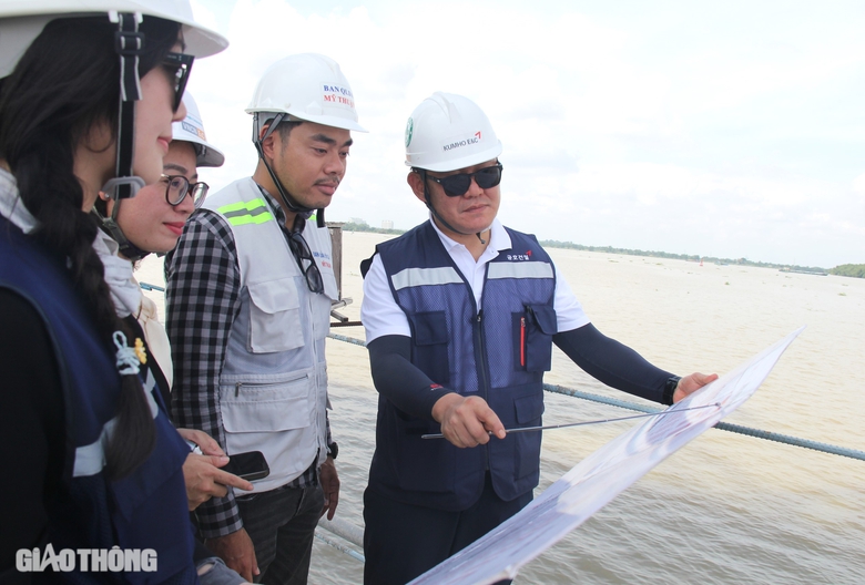 Ngắm cầu Nhơn Trạch nối TP.HCM với Đồng Nai sắp hợp long v&agrave;o th&aacute;ng 1/2025- Ảnh 9.