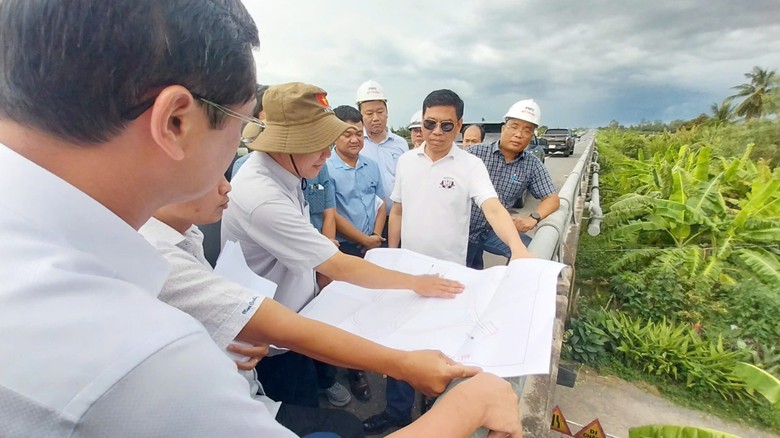 Thứ trưởng Bộ GTVT: Đẩy nhanh tiến độ thi c&ocirc;ng tuyến Cao L&atilde;nh - Lộ Tẻ v&agrave; Lộ Tẻ - Rạch Sỏi- Ảnh 4.