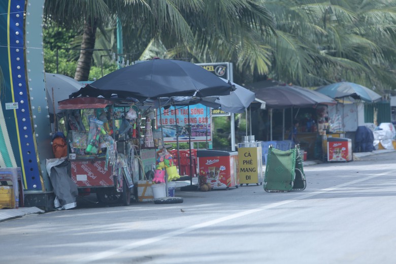 V&igrave; sao b&atilde;i biển Hải Tiến năm nay "ngủ đ&ocirc;ng" sớm?- Ảnh 15.