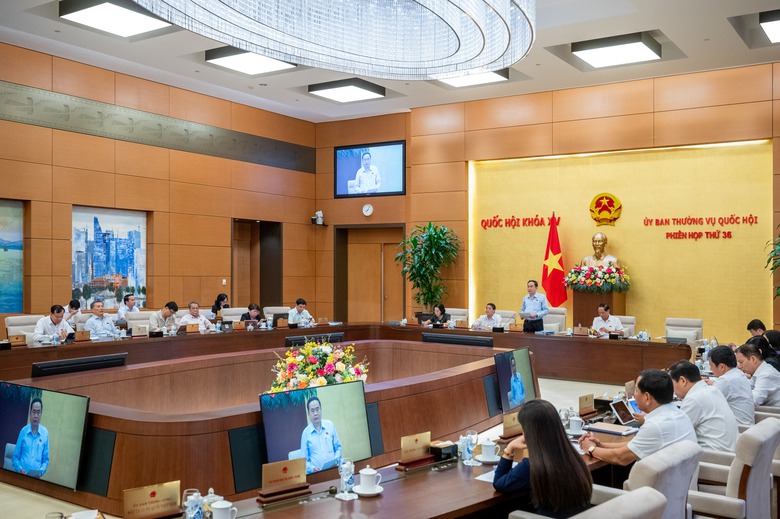 Chủ tịch Quốc hội: Luật ra đời phải đảm bảo chất lượng v&agrave; tuổi thọ cao- Ảnh 2.