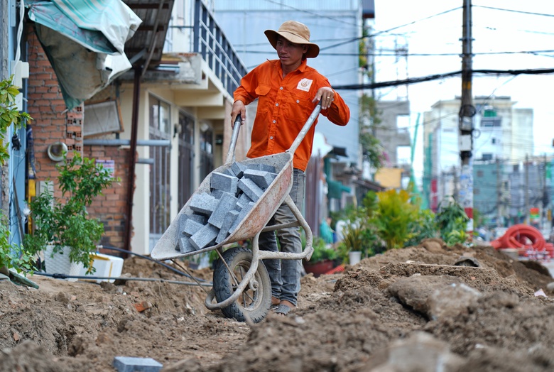 TP.HCM tăng tốc đầu tư hạ tầng, đối mặt &aacute;p lực nguồn cung vật liệu x&acirc;y dựng- Ảnh 3.