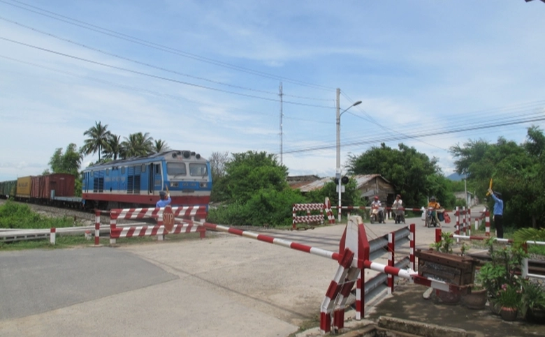 Đề xuất th&ecirc;m 37 đường ngang v&agrave;o danh mục dự &aacute;n sửa chữa, bổ sung t&iacute;n hiệu- Ảnh 1.