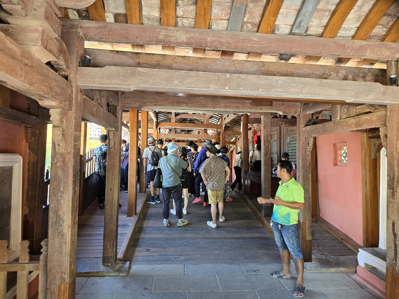 Chùa Cầu đón hàng nghìn lượt du khách sau trùng tu- Ảnh 5. Chùa Cầu đón hàng nghìn lượt du khách sau trùng tu- Ảnh 5.