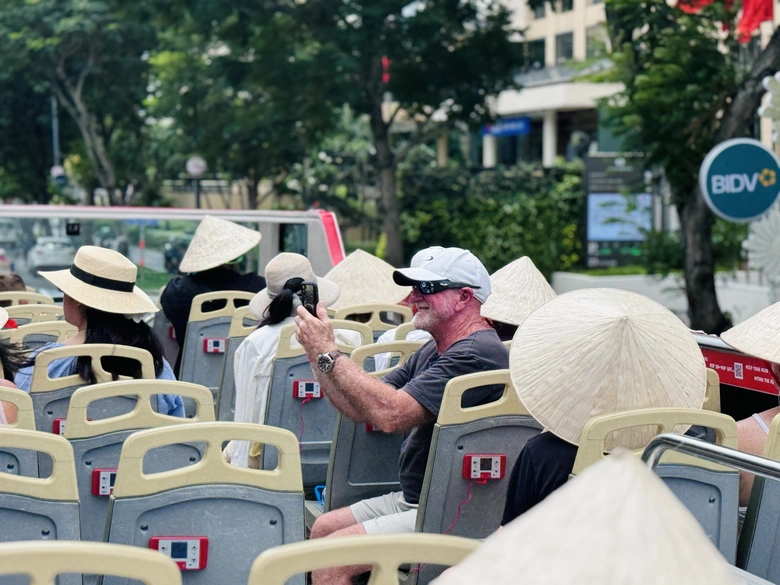 TP.HCM kh&ocirc;ng chấp thuận độc quyền th&iacute; điểm xe bu&yacute;t hai tầng- Ảnh 1.