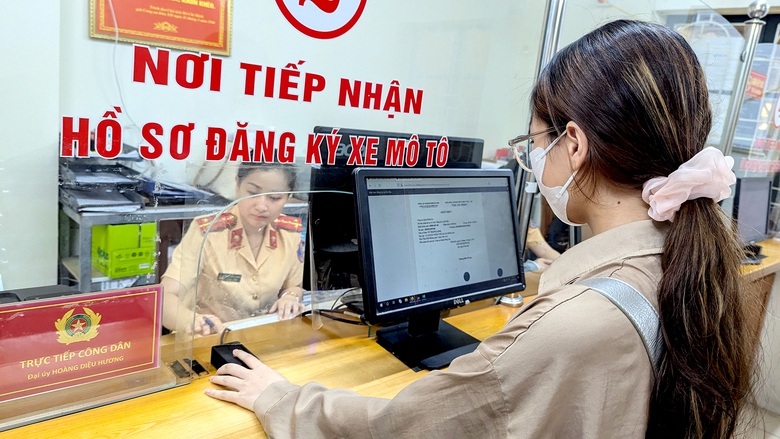 Gặp rắc rối v&igrave; mua b&aacute;n xe kh&ocirc;ng sang t&ecirc;n đổi chủ- Ảnh 2.
