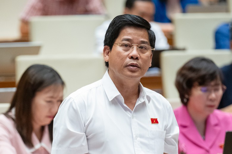 Bộ trưởng Bộ C&ocirc;ng an n&oacute;i về việc tước giấy ph&eacute;p l&aacute;i xe tr&ecirc;n VNeID- Ảnh 3.