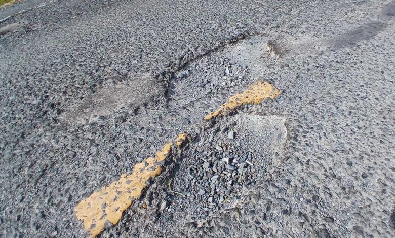 Cần Thơ: M&ugrave;a mưa v&agrave;o đỉnh điểm, đường Nguyễn Văn Cừ nối d&agrave;i lại chi ch&iacute;t "ổ g&agrave;"- Ảnh 3.