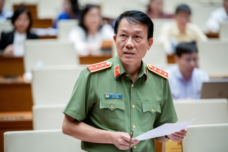 Bộ trưởng Bộ C&ocirc;ng an n&oacute;i về việc tước giấy ph&eacute;p l&aacute;i xe tr&ecirc;n VNeID- Ảnh 2.