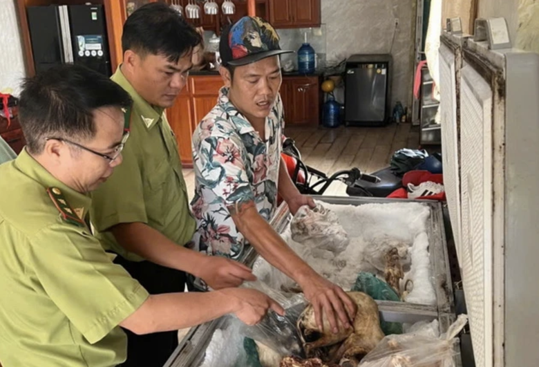Xử phạt người đ&agrave;n &ocirc;ng nhốt v&agrave; t&agrave;ng trữ động vật rừng tr&aacute;i ph&eacute;p gần 44 triệu- Ảnh 1.