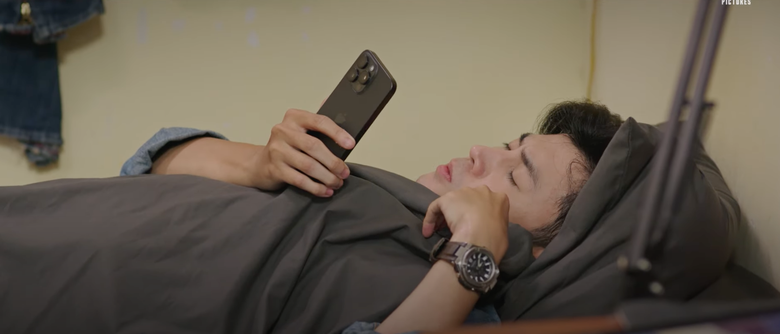 Đi giữa trời rực rỡ tập 18: Vẫn ki&ecirc;n tr&igrave; sau biến cố, Chải đến tận trường tặng hoa cho Pu- Ảnh 4.