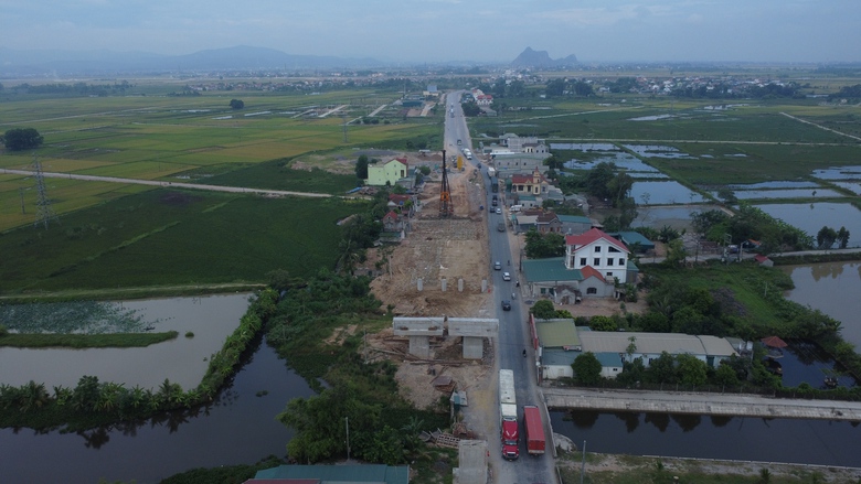 Dự &aacute;n mở rộng QL7A chậm GPMB, d&acirc;n khổ v&igrave; bụi, nh&agrave; thầu "dở kh&oacute;c dở cười"- Ảnh 21.