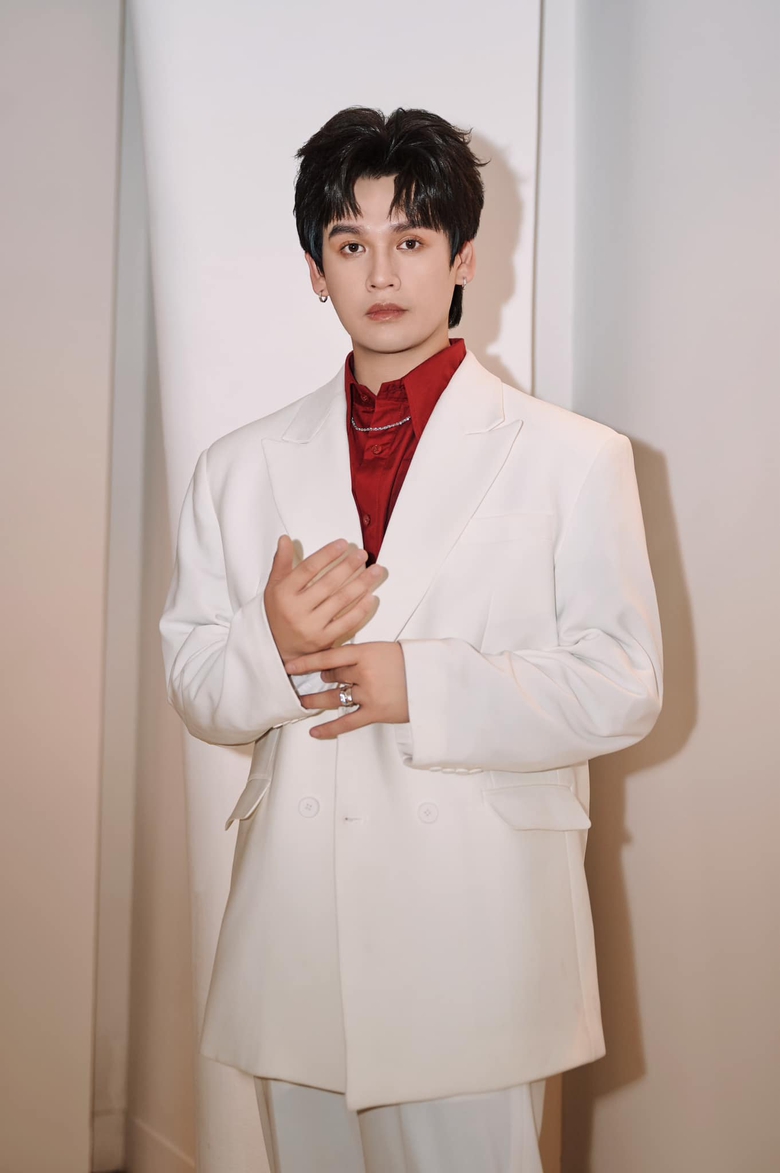 Thấy gì khi anti-fan của Trung Quân, Midu bị cơ quan chức năng gọi làm việc? - Ảnh 1. Thấy gì khi anti-fan của Trung Quân, Midu bị cơ quan chức năng gọi làm việc? - Ảnh 1.