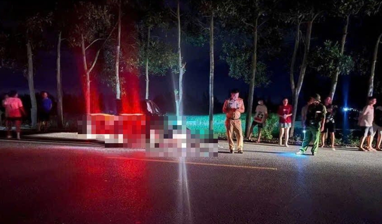 Va chạm xe ô tô trên đường tỉnh 390C, một người đi xe máy tử vong- Ảnh 1. Va chạm xe ô tô trên đường tỉnh 390C, một người đi xe máy tử vong- Ảnh 1.