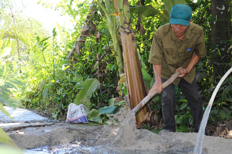 Những người 8 năm làm việc không lương ở miền Tây- Ảnh 2. Những người 8 năm làm việc không lương ở miền Tây- Ảnh 2.