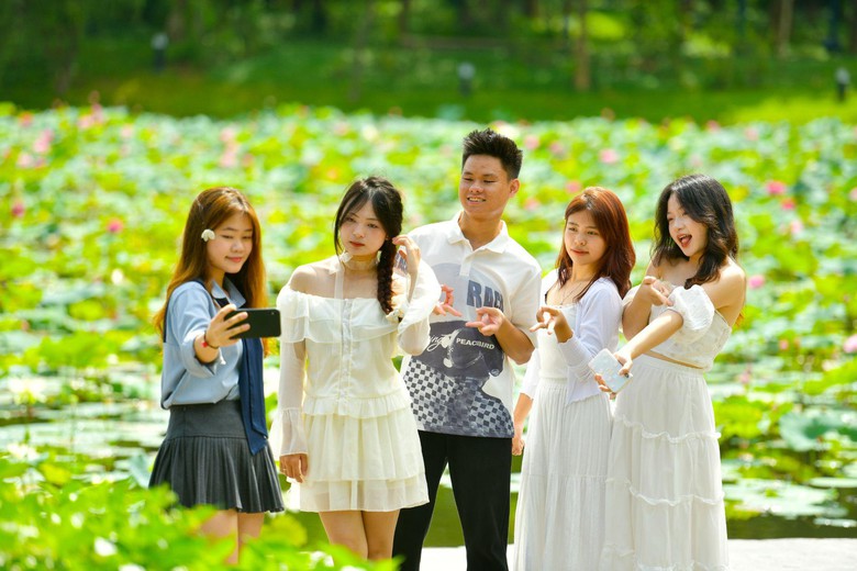 Bật m&iacute; điểm check-in với sen cực hot khi đến Sun World Ha Long- Ảnh 3.