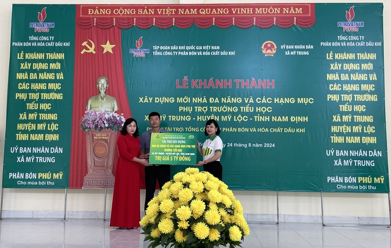 PVFCCo thực hiện c&aacute;c chương tr&igrave;nh an sinh x&atilde; hội &yacute; nghĩa nh&acirc;n dịp lễ Quốc kh&aacute;nh- Ảnh 1.