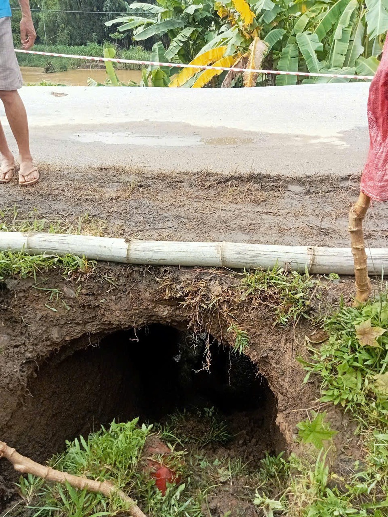 Mưa lũ g&acirc;y sạt lở, chia cắt QL279 qua Bắc Kạn- Ảnh 1.