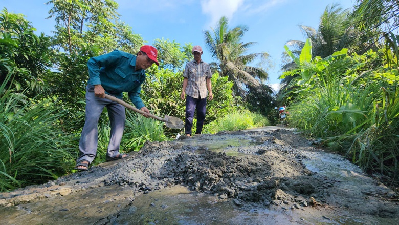Những người 8 năm làm việc không lương ở miền Tây- Ảnh 5. Những người 8 năm làm việc không lương ở miền Tây- Ảnh 5.