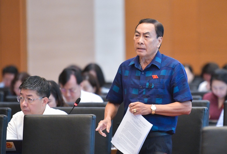 Cần quy định cụ thể việc trang bị ph&ograve;ng ch&aacute;y chữa ch&aacute;y cho &ocirc; t&ocirc; tr&ecirc;n 9 chỗ- Ảnh 3.