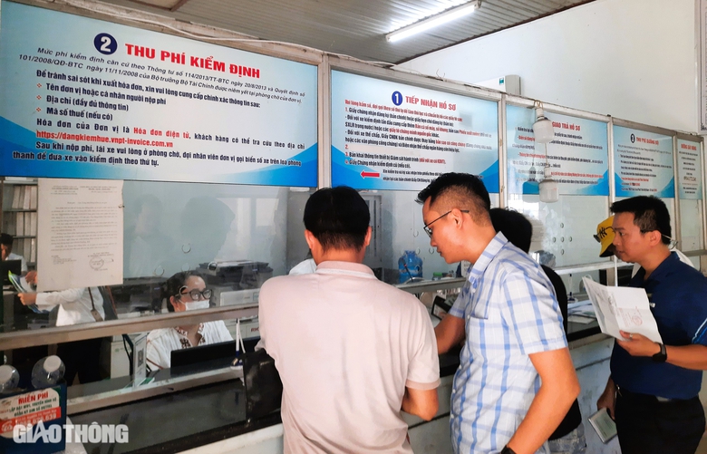 Chủ xe ngồi nh&agrave; vẫn dễ d&agrave;ng đặt lịch đăng kiểm trước qua mạng, điện thoại- Ảnh 2.