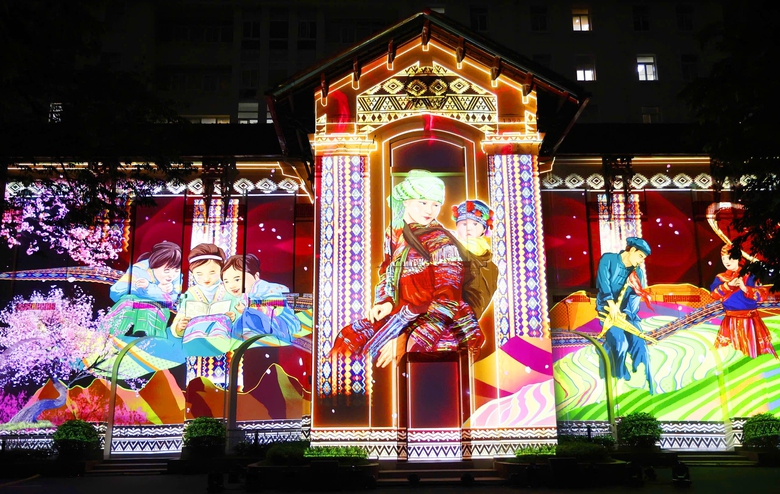 Tr&igrave;nh chiếu 3D mapping ho&agrave;nh tr&aacute;ng tại t&ograve;a nh&agrave; cổ hơn 100 tuổi- Ảnh 6.