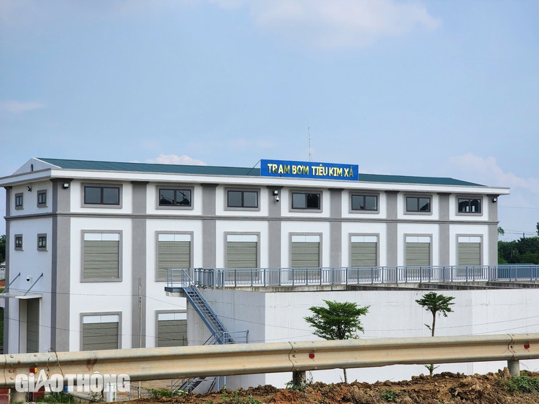 Cận cảnh "si&ecirc;u dự &aacute;n" thủy lợi gần 5.000 tỷ ở Vĩnh Ph&uacute;c chưa b&agrave;n giao đ&atilde; hư hỏng- Ảnh 5.