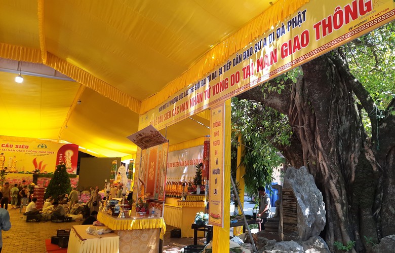 Ng&agrave;y mai, bắt đầu đại lễ cầu si&ecirc;u c&aacute;c nạn nh&acirc;n tử vong do tai nạn giao th&ocirc;ng ở TP Huế- Ảnh 5.