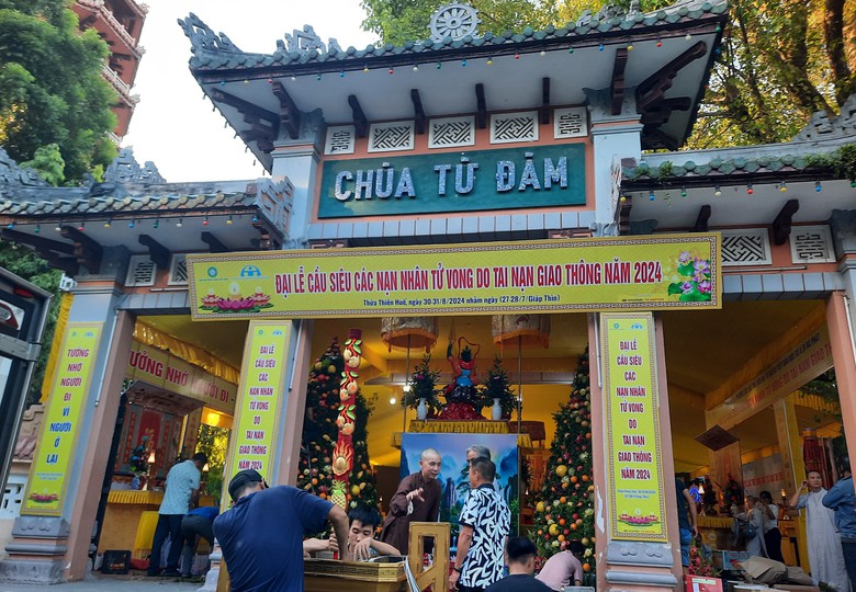 Ng&agrave;y mai, bắt đầu đại lễ cầu si&ecirc;u c&aacute;c nạn nh&acirc;n tử vong do tai nạn giao th&ocirc;ng ở TP Huế- Ảnh 8.