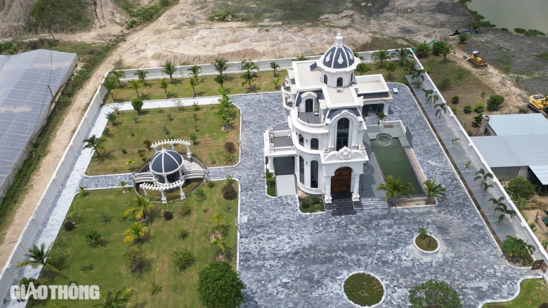 To&agrave;n cảnh khu biệt thự h&agrave;ng ngh&igrave;n m2 x&acirc;y tr&aacute;i ph&eacute;p ở B&igrave;nh Thuận trước ng&agrave;y th&aacute;o dỡ- Ảnh 1.