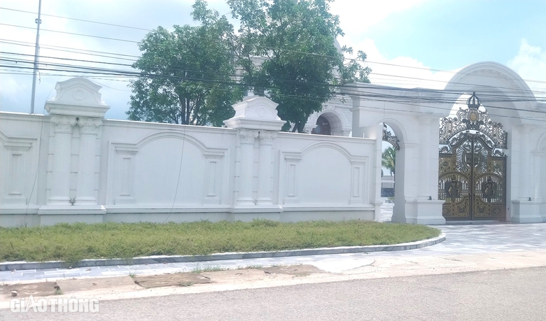 To&agrave;n cảnh khu biệt thự h&agrave;ng ngh&igrave;n m2 x&acirc;y tr&aacute;i ph&eacute;p ở B&igrave;nh Thuận trước ng&agrave;y th&aacute;o dỡ- Ảnh 5.