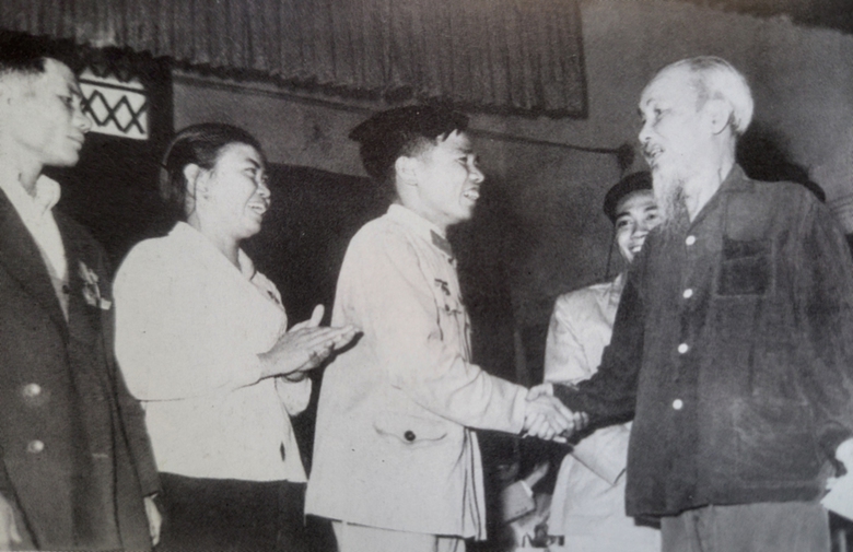 &ldquo;Giao th&ocirc;ng l&agrave; mạch m&aacute;u&rdquo; v&agrave; tầm nh&igrave;n chiến lược của B&aacute;c Hồ- Ảnh 1.