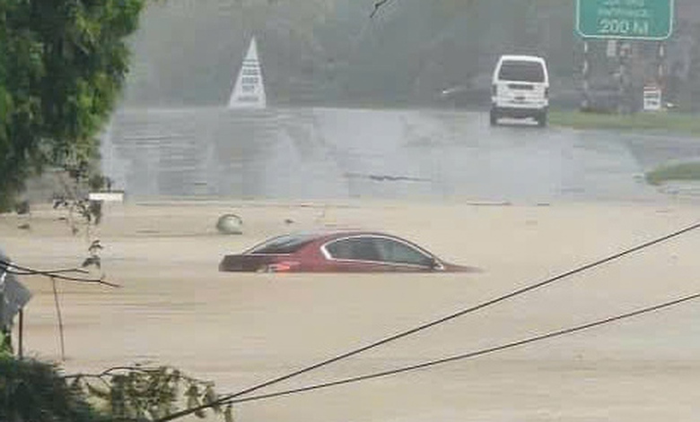 Mưa lớn g&acirc;y ngập &uacute;ng, sạt lở, chia cắt giao th&ocirc;ng nhiều tuyến đường ở L&agrave;o Cai- Ảnh 4.