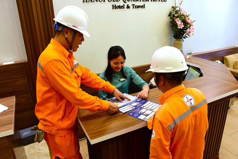 EVNHANOI l&ecirc;n phương &aacute;n đảm bảo điện dịp lễ 2/9- Ảnh 2.
