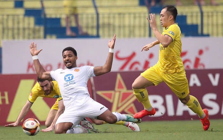 B&aacute;o Indonesia lo sốt v&oacute; khi "s&aacute;t thủ" khiến cả V-League khiếp sợ sắp nhập tịch Việt Nam- Ảnh 1.