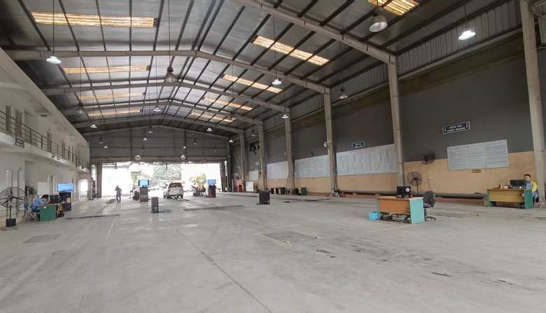 Trung t&acirc;m Đăng kiểm vắng vẻ trong ng&agrave;y đầu nghỉ lễ 2/9- Ảnh 1.