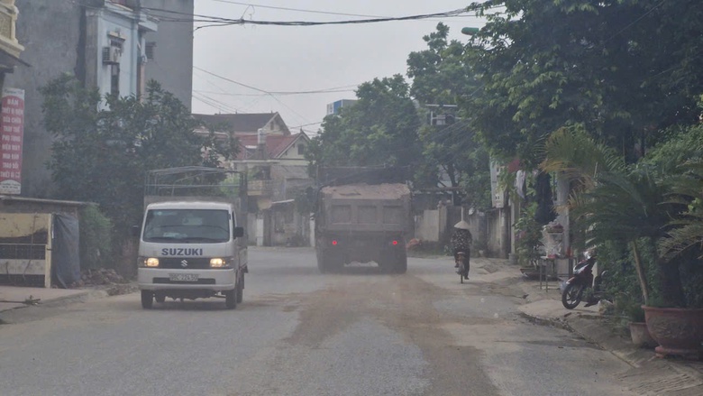 Để xe chở qu&aacute; tải, g&acirc;y &ocirc; nhiễm, nh&agrave; thầu v&agrave; chủ đầu tư s&acirc;n golf đổ lỗi cho nhau- Ảnh 13.