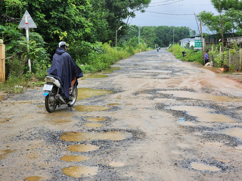 Ph&uacute; Thọ: Người đi đường khốn khổ v&igrave; dự &aacute;n trăm tỷ dở dang- Ảnh 3.