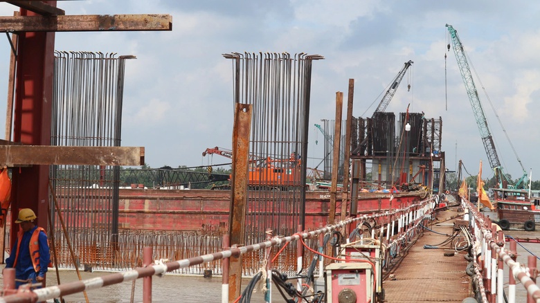 Dự &aacute;n cầu Đại Ng&atilde;i vẫn gặp kh&oacute; về nguồn c&aacute;t đắp- Ảnh 1.