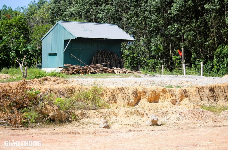Chấm dứt hợp đồng thi c&ocirc;ng với nh&agrave; thầu dự &aacute;n đường 65 tỷ ở Quảng Trị- Ảnh 5.