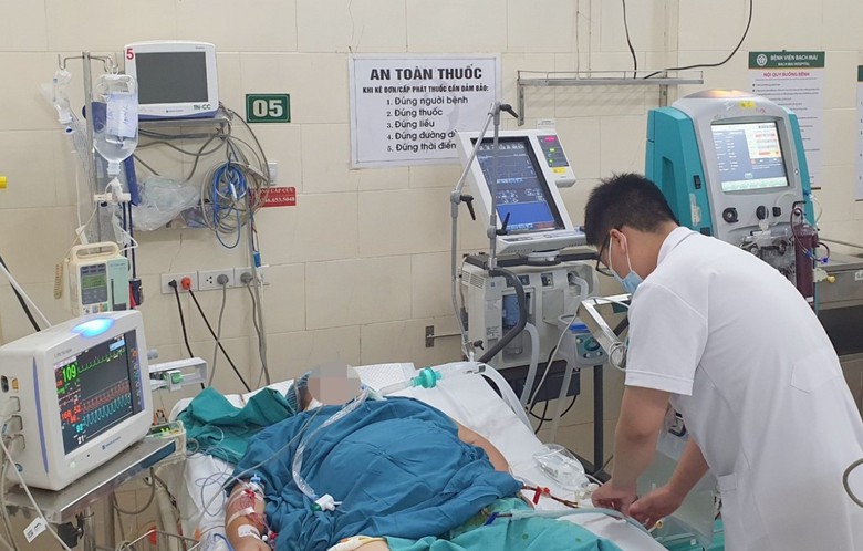 Nhiều ca sốt xuất huyết biến chứng m&aacute;u c&ocirc; đặc nhập viện- Ảnh 1.