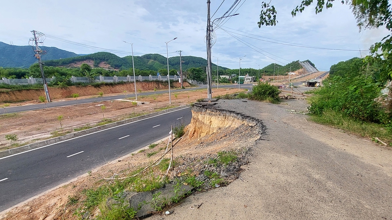 Đ&agrave; Nẵng:&nbsp;Đường gom dự &aacute;n 1.500 tỷ l&agrave;m chậm, d&acirc;n phải đi v&ograve;ng 3km- Ảnh 1.