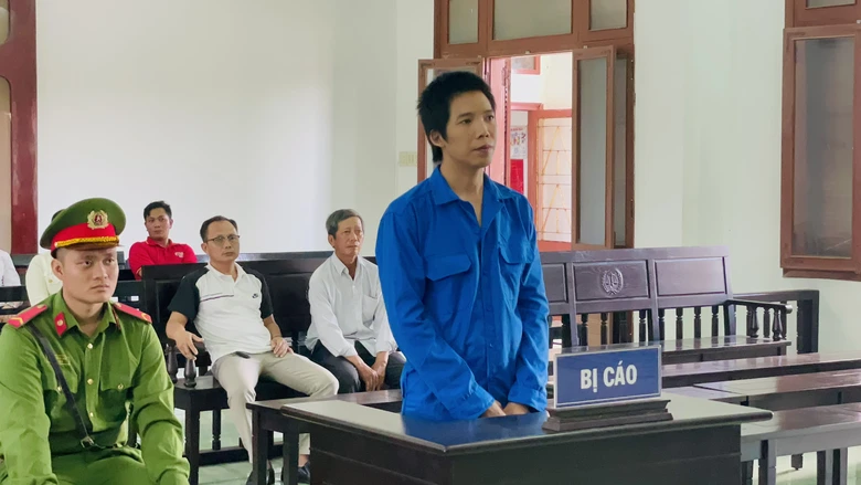 Lĩnh &aacute;n t&ugrave; v&igrave; đ&acirc;m trọng thương t&agrave;i xế đến chở m&igrave;nh đi kh&aacute;m bệnh- Ảnh 1.