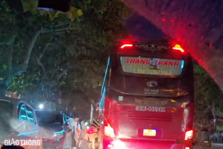 Xử l&yacute; xe kh&aacute;ch tuyến H&agrave; Nội - Thanh Ho&aacute; hoạt động b&aacute;t nh&aacute;o sau phản &aacute;nh của B&aacute;o Giao th&ocirc;ng- Ảnh 1.