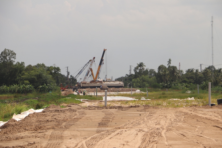 Lộ diện cao tốc Cần Thơ - Cà Mau sau 19 tháng thi công- Ảnh 12. Lộ diện cao tốc Cần Thơ - Cà Mau sau 19 tháng thi công- Ảnh 12.