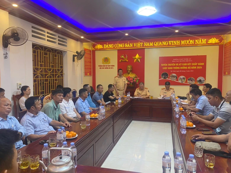Nghệ An: Ki&ecirc;n quyết xử l&yacute; xe qu&aacute; khổ, qu&aacute; tải- Ảnh 3.