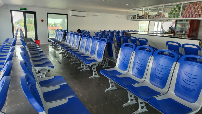 Cận cảnh ph&agrave; hiện đại 200 tấn đưa đ&oacute;n kh&aacute;ch ra đảo C&aacute;t B&agrave;- Ảnh 5.